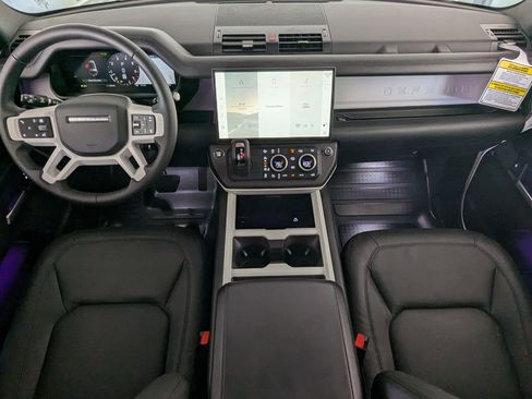 Used 2026 Land Rover Defender 130 X-Dynamic SE AWD/4WD image 16