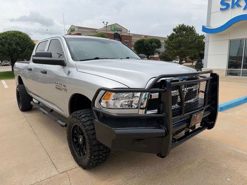 Used 2013 RAM 2500 Tradesman w/ Chrome Appearance Group AWD/4WD image 2