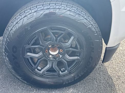 Used 2017 GMC Canyon SL RWD image 9