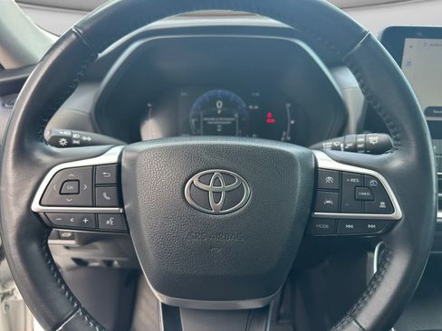 Used 2024 Toyota Grand Highlander AWD image 13