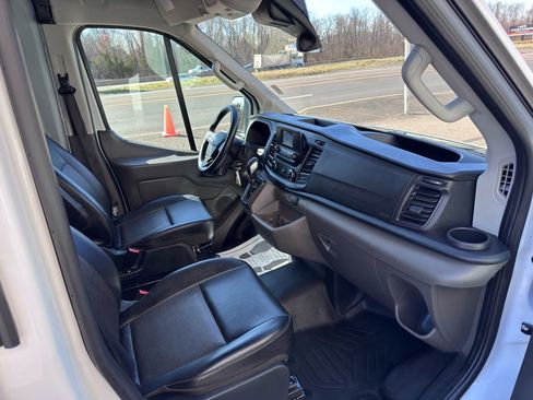 Used 2025 Ford Transit 250 Medium Roof RWD image 26