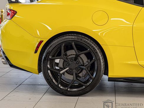 Used 2018 Chevrolet Camaro SS RWD image 10