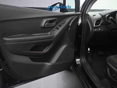 Used 2020 Chevrolet Trax LS image 15