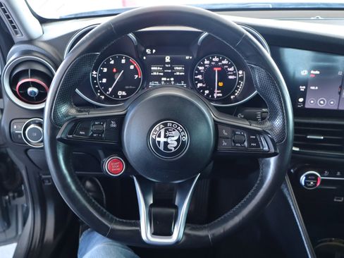 Used 2020 Alfa Romeo Giulia w/ Nero Edizione image 20