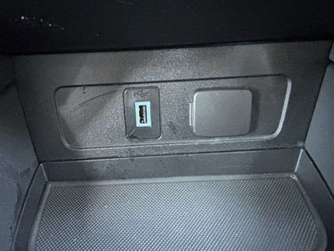 Used 2018 Ford Escape S image 19