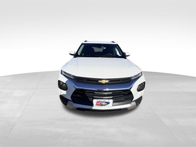 Used 2022 Chevrolet TrailBlazer LT w/ Convenience Package FWD image 3