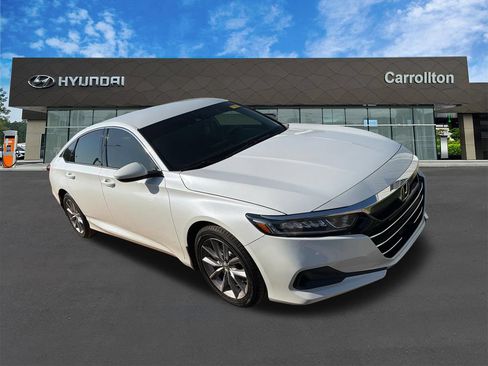 Used 2022 Honda Accord LX image 4