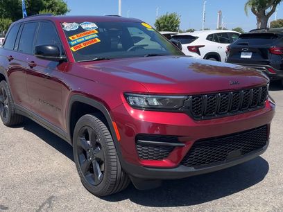 Used 2023 Jeep Grand Cherokee Altitude