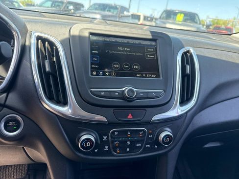 Used 2019 Chevrolet Equinox LT FWD image 10