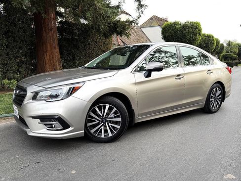 Used 2018 Subaru Legacy 2.5i Premium AWD/4WD image 3