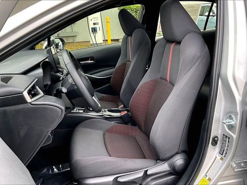 Certified 2023 Toyota Corolla SE w/ SE Package image 21