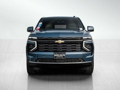 New 2026 Chevrolet Suburban High Country image 2