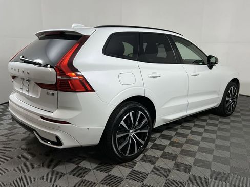 Certified 2025 Volvo XC60 B5 Plus image 10