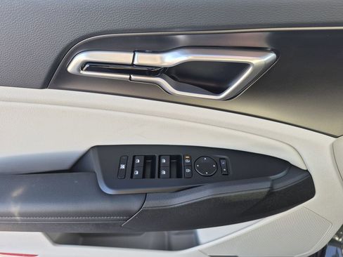 New 2026 Kia Sportage EX image 7
