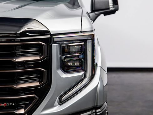 Used 2023 GMC Sierra 1500 AT4X w/ AT4X AEV Edition image 5