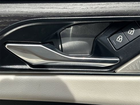 Used 2024 Jaguar F-PACE R-Dynamic S image 25