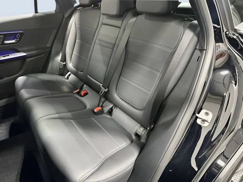 Used 2026 Mercedes-Benz GLC 300 4MATIC image 30
