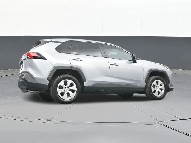 Used 2025 Toyota RAV4 LE AWD/4WD image 46