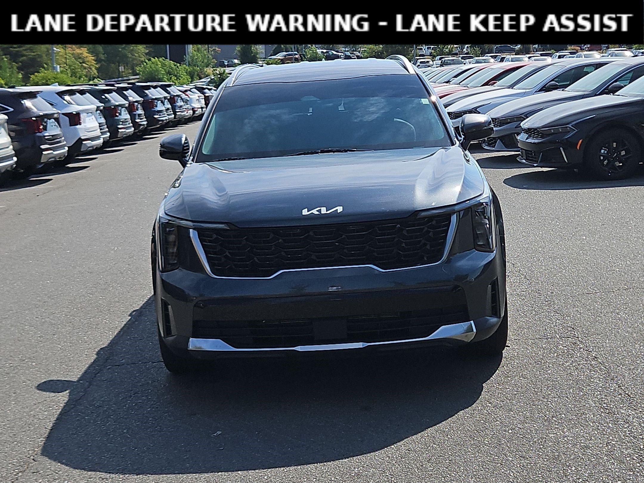 Used 2025 Kia Sorento S FWD image 2