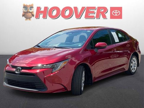 Used 2025 Toyota Corolla LE FWD image 6
