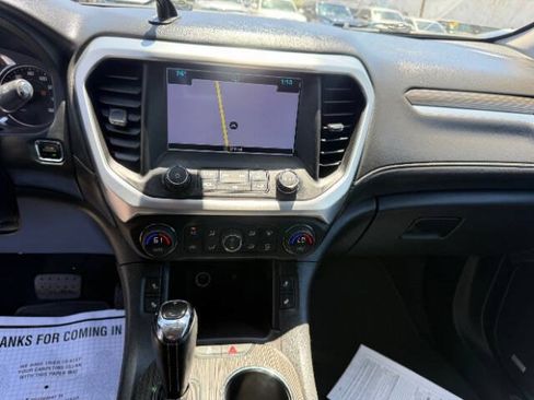 Used 2018 GMC Acadia SLT AWD/4WD image 15