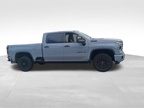 Used 2024 Chevrolet Silverado 2500 LTZ w/ LTZ Plus Package AWD/4WD image 4