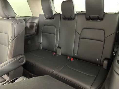 New 2026 Nissan Pathfinder SL w/ SL Premium Package FWD image 47