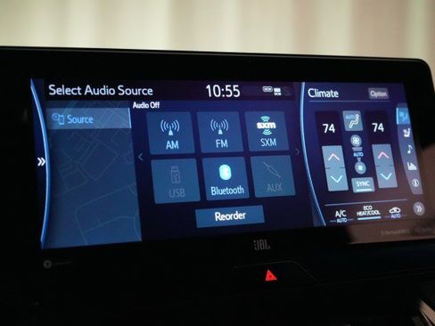 Used 2021 Toyota Venza XLE image 51