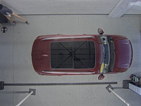 Used 2023 Buick Envision Avenir image 35