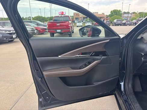 Used 2024 MAZDA CX-30 AWD 2.5 S w/ Premium Package image 9