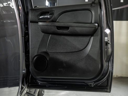 Used 2011 Chevrolet Silverado 3500 LTZ w/ LTZ Plus Package image 33