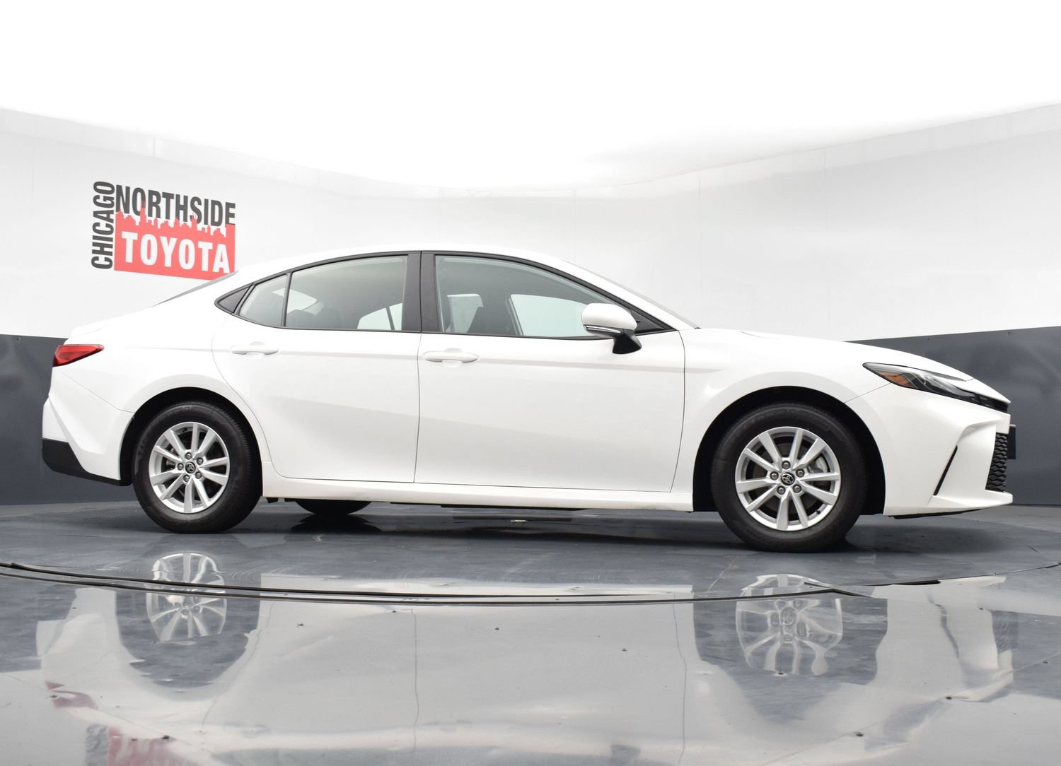 Used 2025 Toyota Camry LE FWD image 28