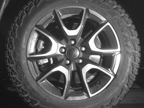 Used 2025 Jeep Compass Trailhawk AWD/4WD image 12
