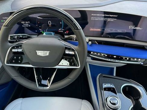 New 2026 Cadillac Optiq Luxury 1 image 14