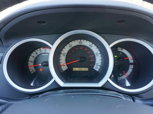 Used 2014 Toyota Tacoma 4x4 Double Cab w/ TRD Off-Road Package image 6