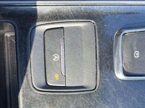 Used 2020 Ford Edge SEL image 22