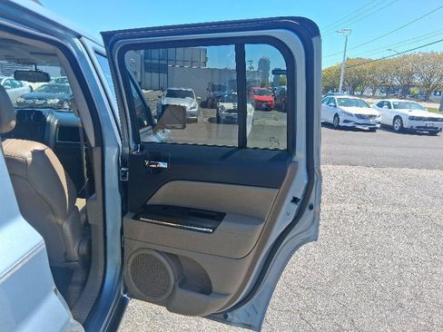 Used 2013 Jeep Patriot Limited w/ Sun/Sound Group FWD image 24