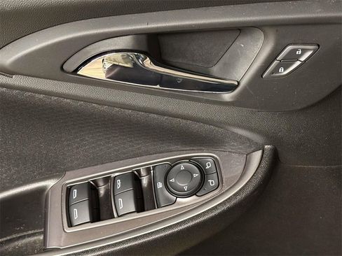 Used 2022 Chevrolet Malibu LT image 13