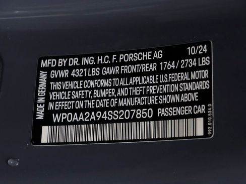 Used 2025 Porsche 911 Carrera image 30