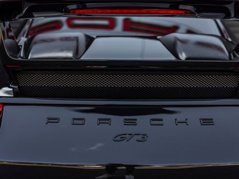 Used 2018 Porsche 911 GT3 RWD image 29
