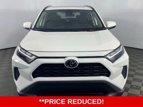 Used 2024 Toyota RAV4 XLE w/ Convenience Package FWD image 2