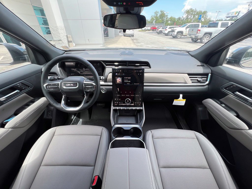 New 2027 GMC Terrain Elevation w/ Elevation Premium Package FWD image 2