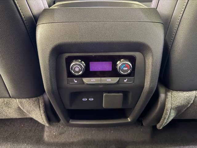 New 2026 Chevrolet Traverse High Country FWD image 29