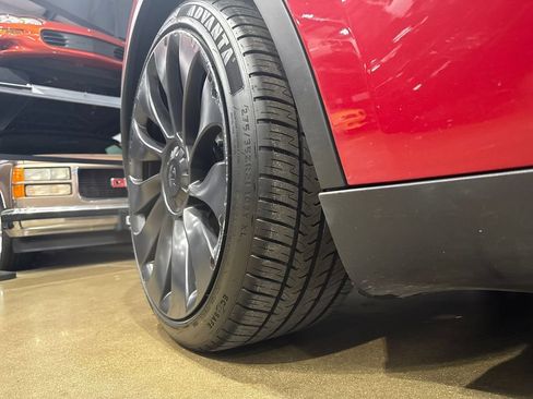 Used 2023 Tesla Model Y Performance AWD/4WD image 46