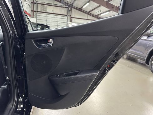 Used 2015 Hyundai Veloster RE:FLEX Edition FWD image 13