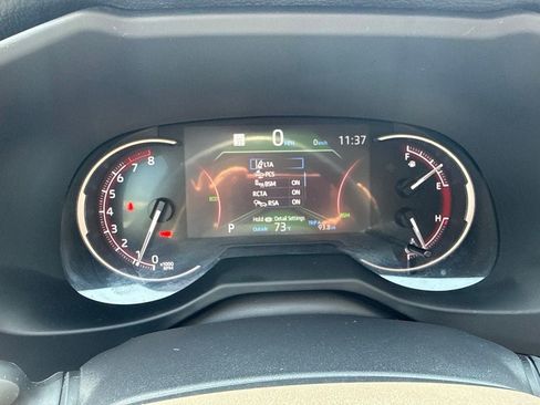 Used 2025 Toyota RAV4 XLE FWD image 24