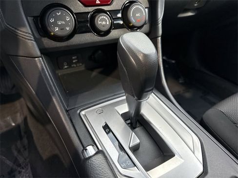 Used 2020 Subaru Impreza 2.0i Premium image 20