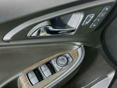 Used 2024 Chevrolet Malibu LT image 15