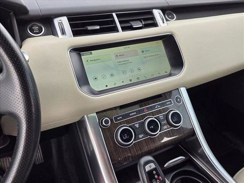 Used 2017 Land Rover Range Rover Sport HSE image 14