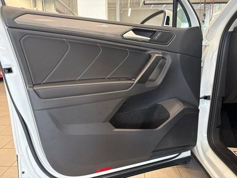 Certified 2023 Volkswagen Tiguan SE AWD/4WD image 8